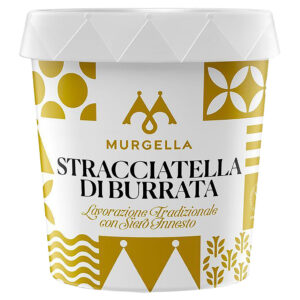 CAP222205 Weisser Becher Stracciatella di Burrata von Murgella mit goldener M-Logo-Grafik und schwarzem Schriftzug.
