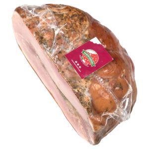 SAS212205 Vakuumverpacktes Stück Kräuterschinken mit rotem Etikett des Salumificio Sorrentino.